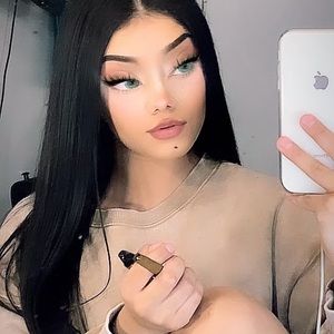 Meet your Posher, Ally